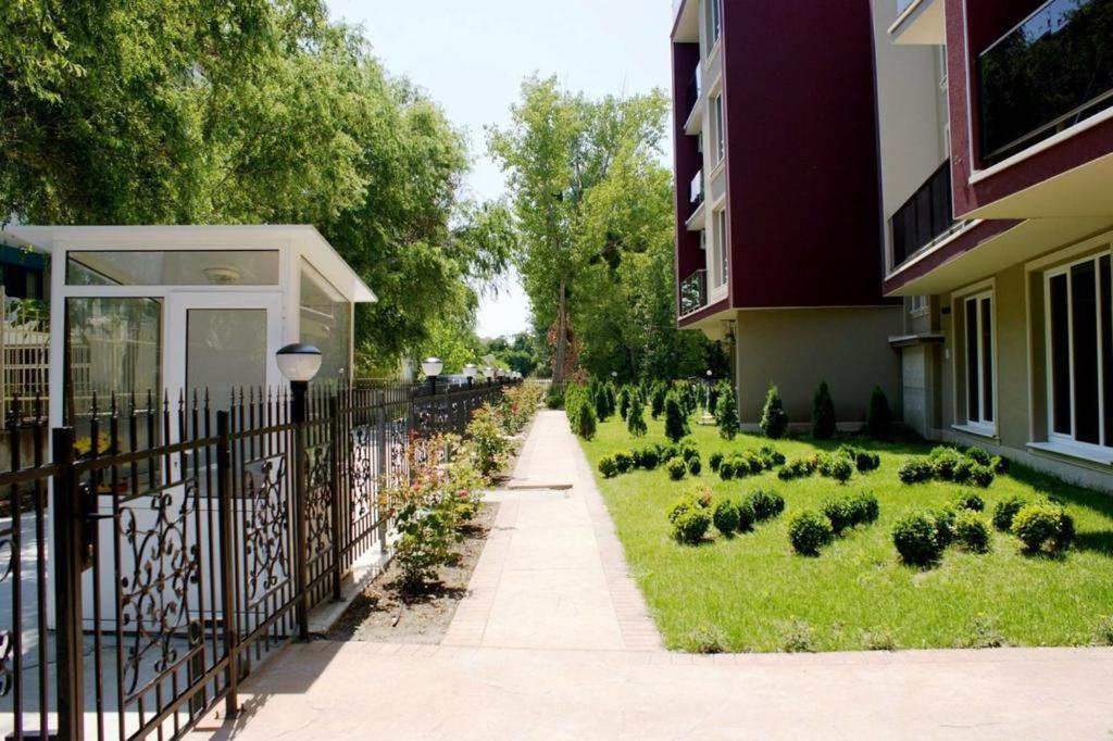 Уютные Апартаменты Vip Park Sunny Beach Exterior photo